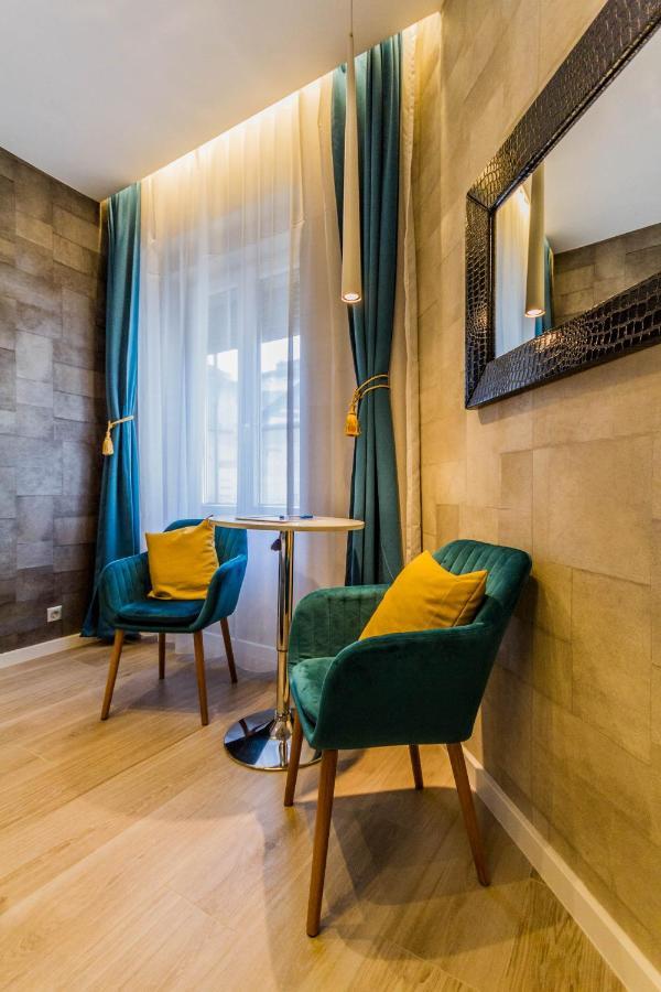 Chain Bridge Studio Apartment Budapeste Exterior foto