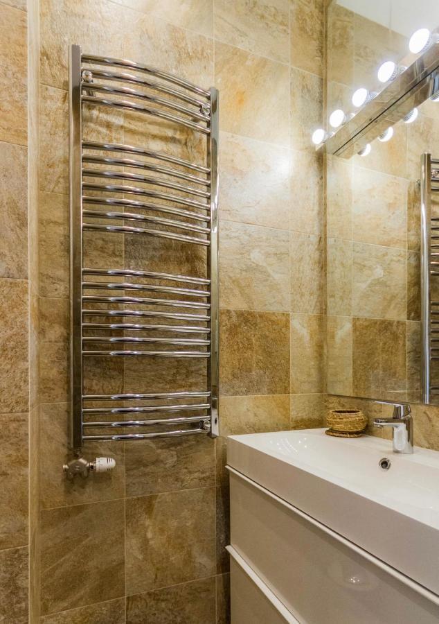 Chain Bridge Studio Apartment Budapeste Exterior foto