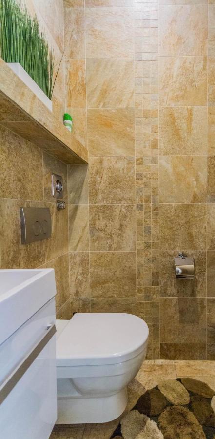 Chain Bridge Studio Apartment Budapeste Exterior foto